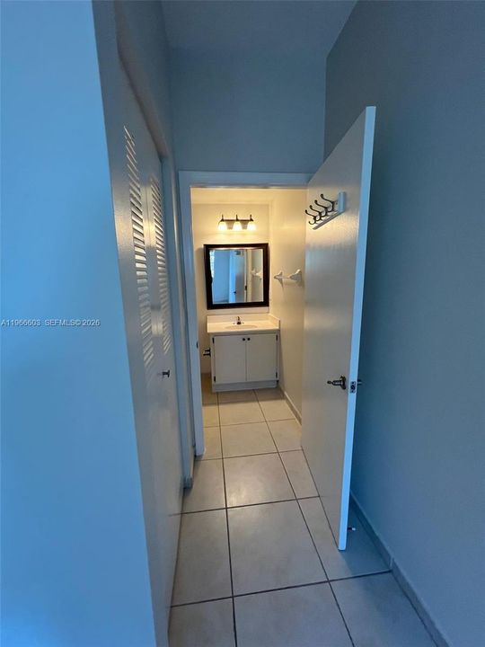 En Venta: $360,000 (2 camas, 2 baños, 870 Pies cuadrados)