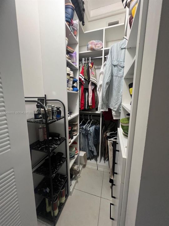 En Venta: $360,000 (2 camas, 2 baños, 870 Pies cuadrados)