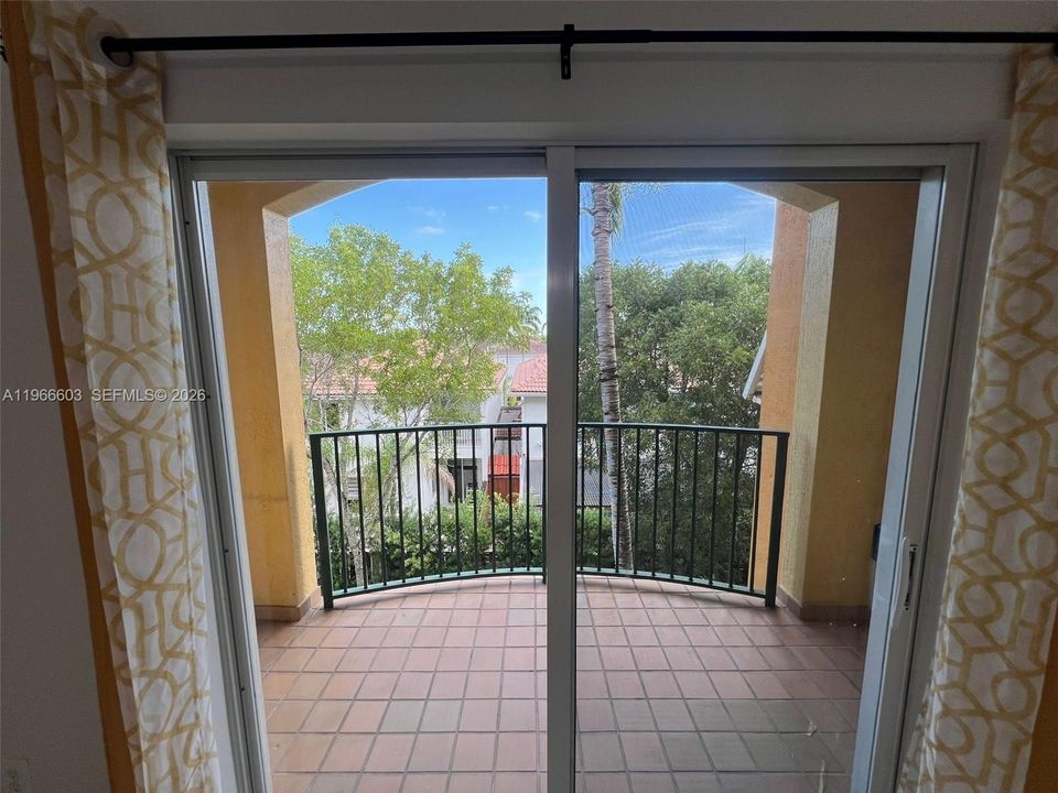 En Venta: $360,000 (2 camas, 2 baños, 870 Pies cuadrados)
