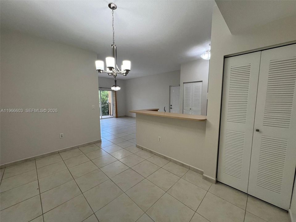 En Venta: $360,000 (2 camas, 2 baños, 870 Pies cuadrados)