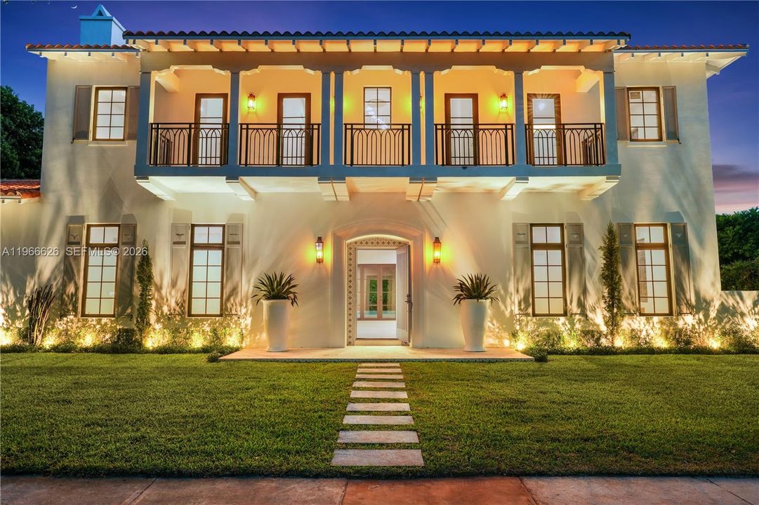 Recently Sold: $5,250,000 (6 beds, 6 baths, 4455 Square Feet)