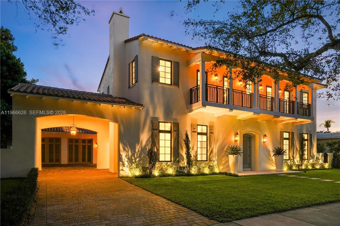 Recently Sold: $5,250,000 (6 beds, 6 baths, 4455 Square Feet)