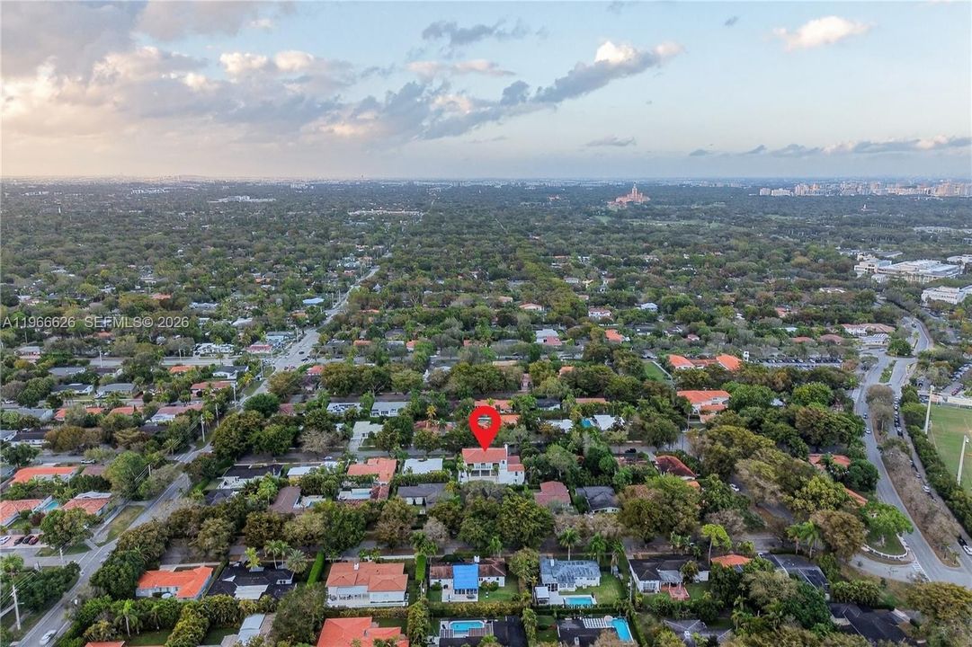 Recently Sold: $5,250,000 (6 beds, 6 baths, 4455 Square Feet)