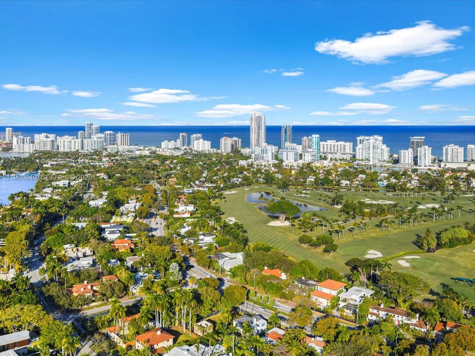 На продажу: $2,500,000 (0.17 acres)