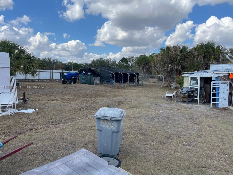 For Sale: $189,000 (2 beds, 1 baths, 640 Square Feet)