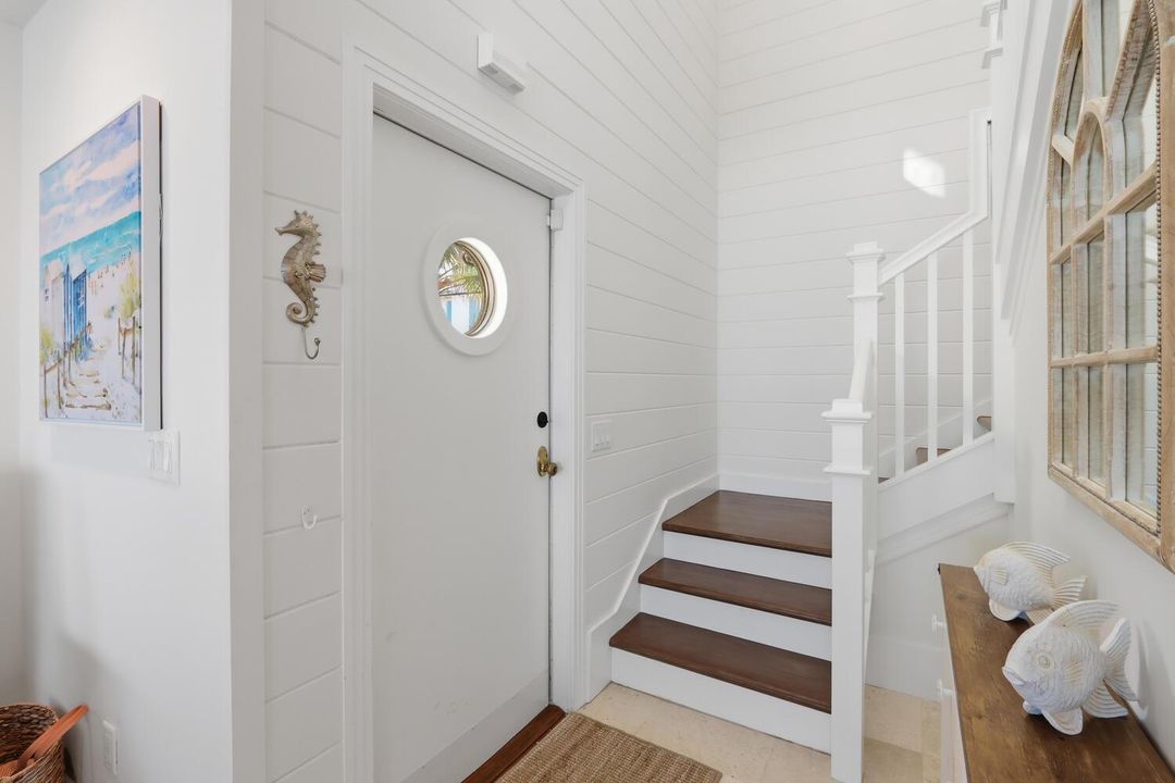 1031 SE MacArthur Blvd Stuart-large-035-