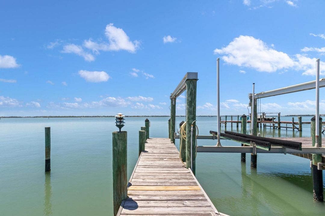 1031 SE MacArthur Blvd Stuart-large-077-