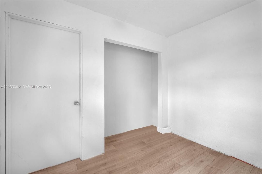 Activo con contrato: $2,900 (4 camas, 2 baños, 0 Pies cuadrados)