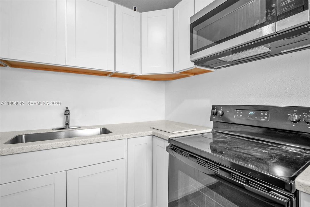Activo con contrato: $2,900 (4 camas, 2 baños, 0 Pies cuadrados)