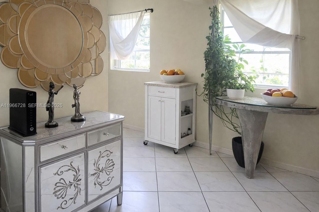 For Sale: $89,000 (2 beds, 1 baths, 840 Square Feet)