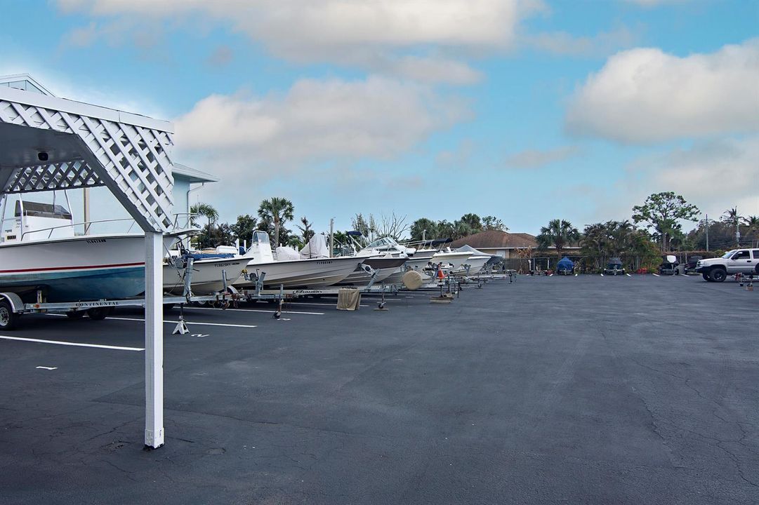 6189 Riverwalk_Unit 2_022