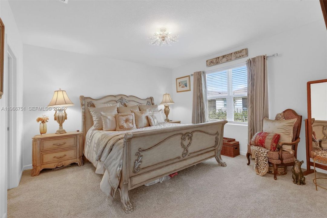 На продажу: $355,000 (3 спален, 2 ванн, 1614 Квадратных фут)