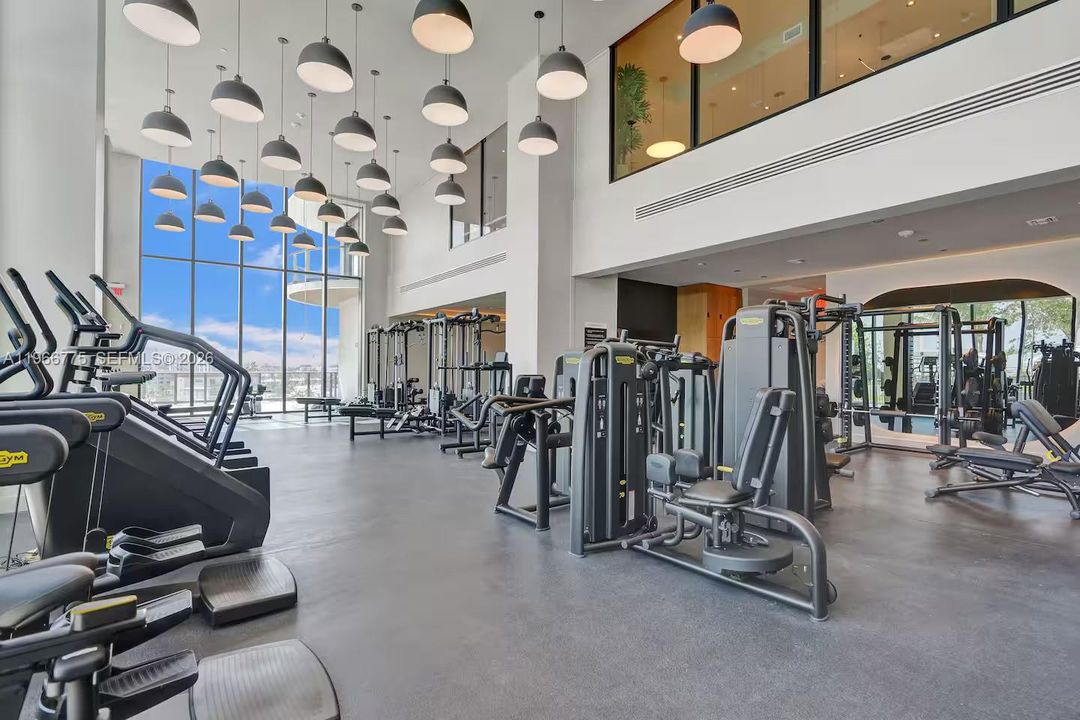 For Sale: $785,000 (1 beds, 1 baths, 488 Square Feet)