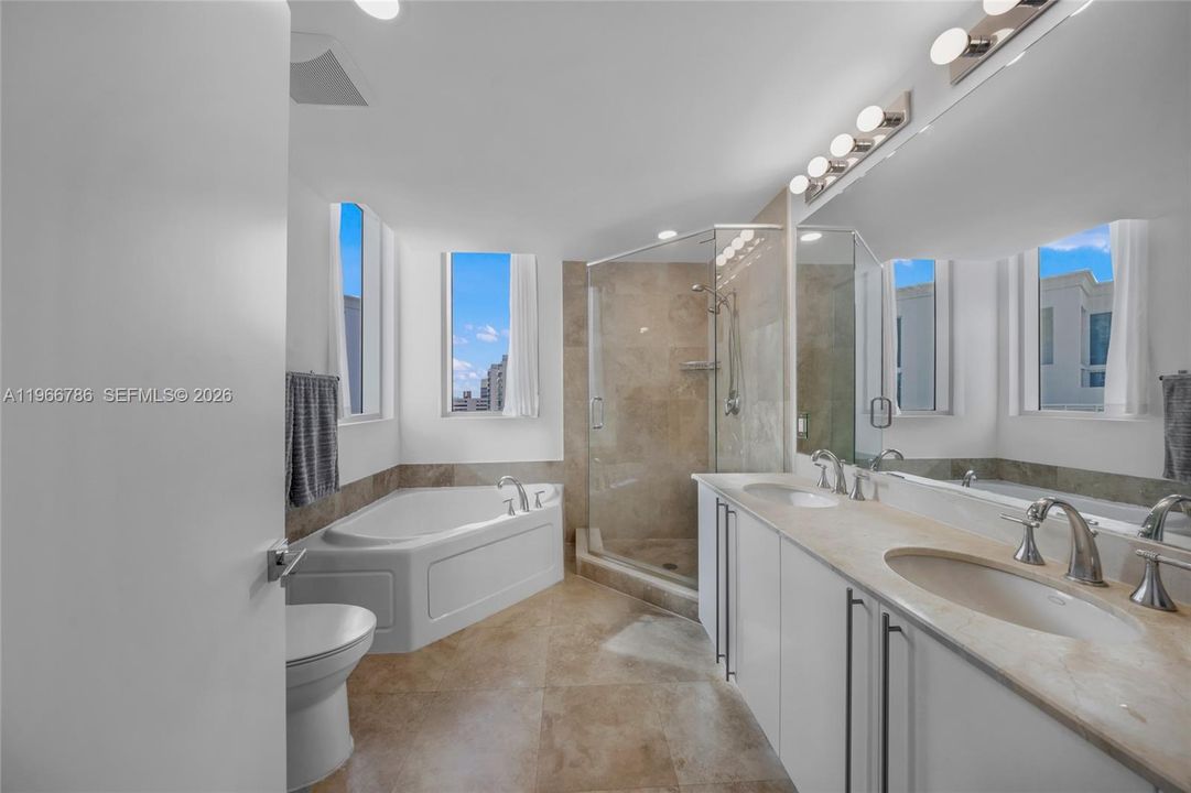 For Sale: $850,000 (3 beds, 2 baths, 1833 Square Feet)