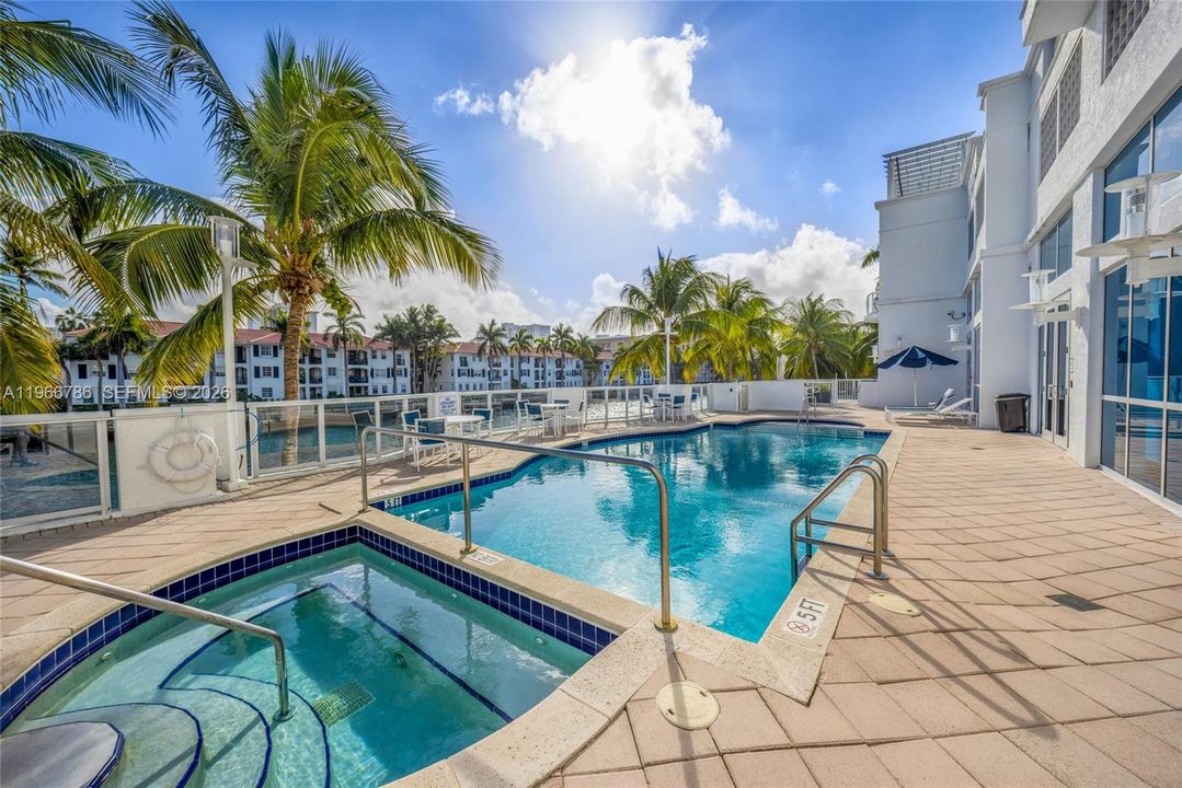 For Sale: $850,000 (3 beds, 2 baths, 1833 Square Feet)