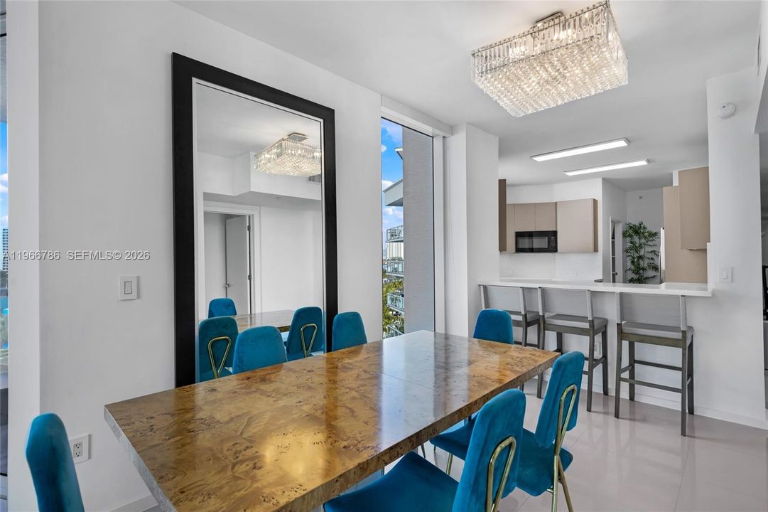 For Sale: $850,000 (3 beds, 2 baths, 1833 Square Feet)