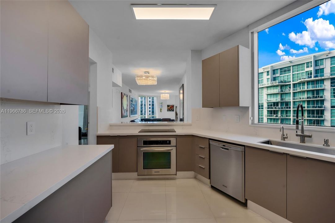 For Sale: $850,000 (3 beds, 2 baths, 1833 Square Feet)