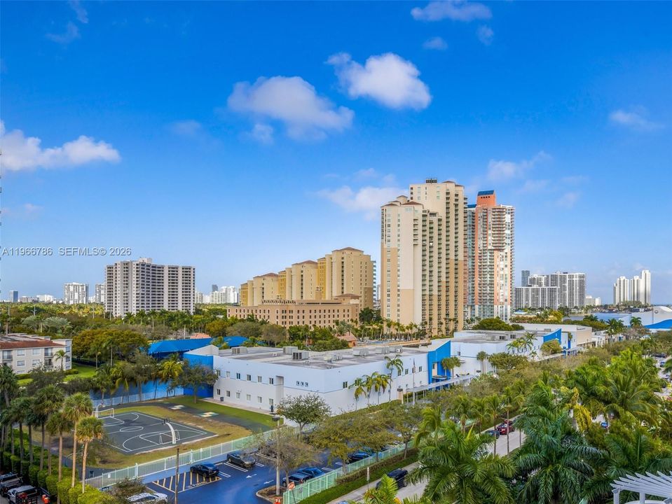 For Sale: $850,000 (3 beds, 2 baths, 1833 Square Feet)