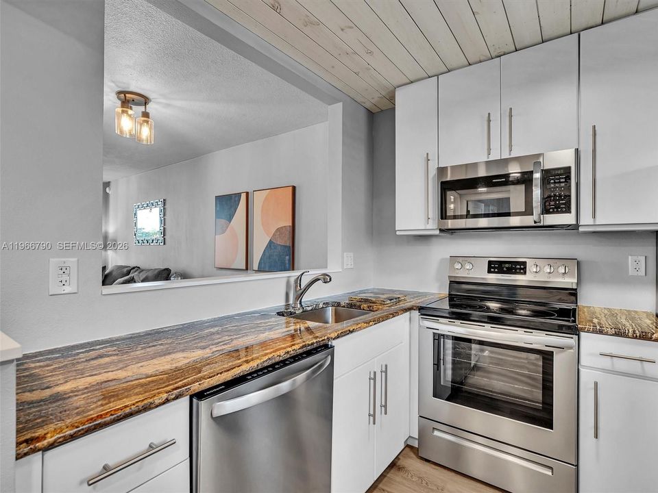 En Venta: $210,000 (2 camas, 2 baños, 970 Pies cuadrados)