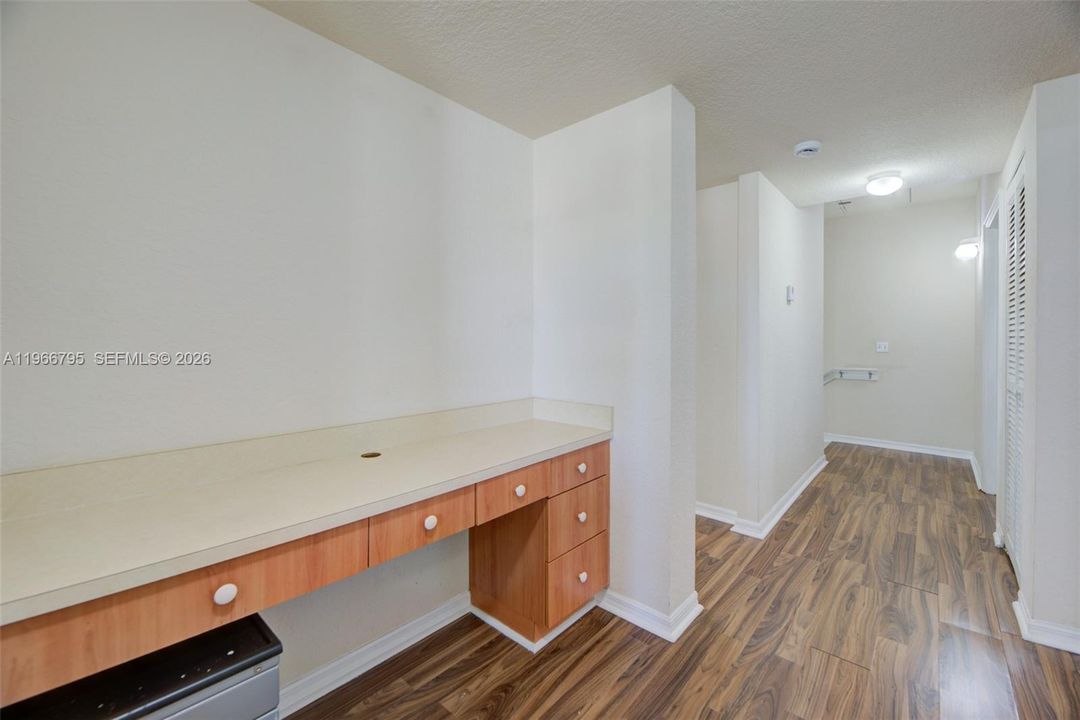 En Venta: $259,000 (3 camas, 2 baños, 1553 Pies cuadrados)