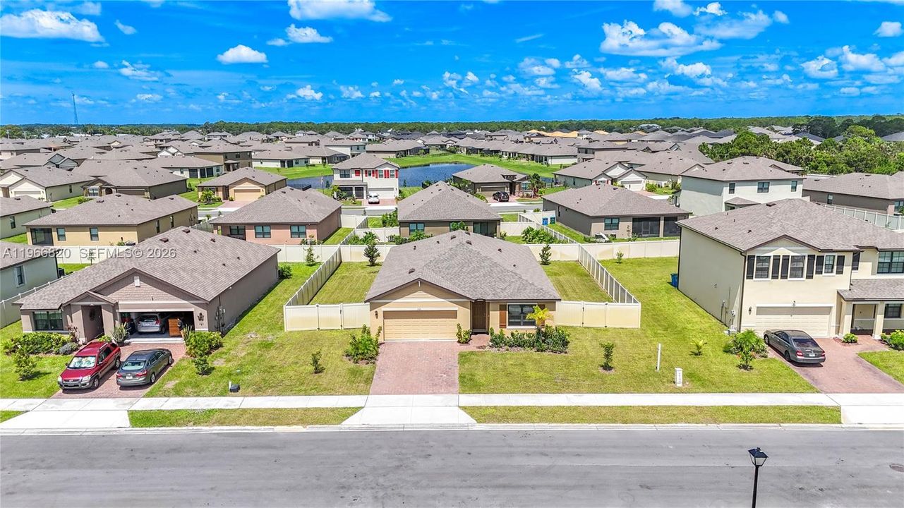 На продажу: $315,000 (4 спален, 2 ванн, 0 Квадратных фут)