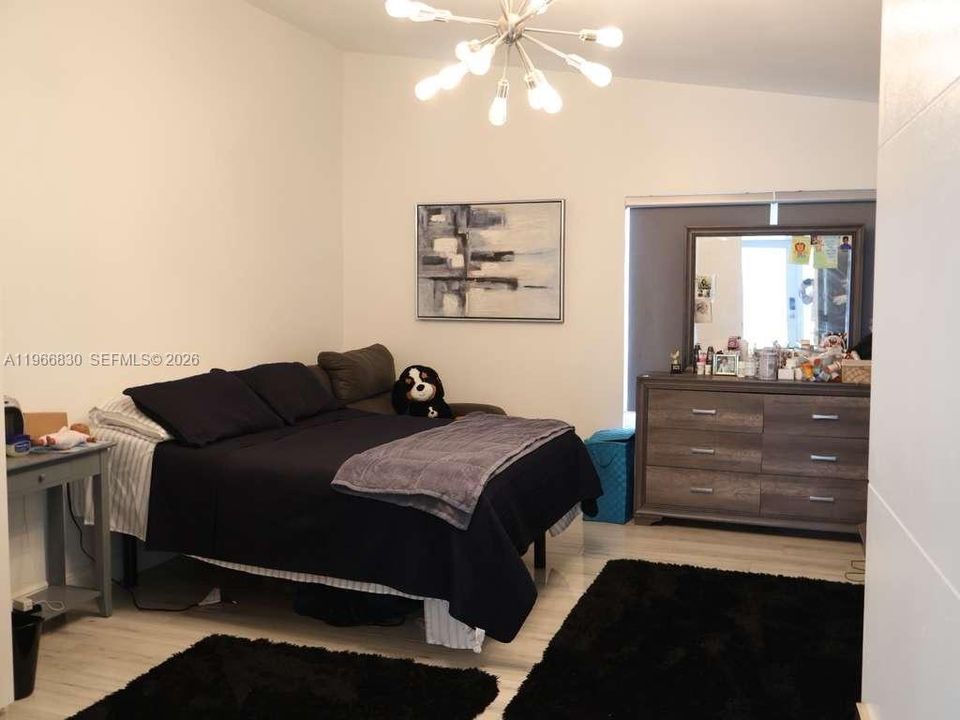 For Rent: $4,500 (3 beds, 2 baths, 1526 Square Feet)