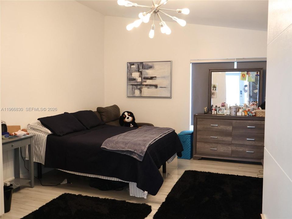 For Rent: $4,500 (3 beds, 2 baths, 1526 Square Feet)
