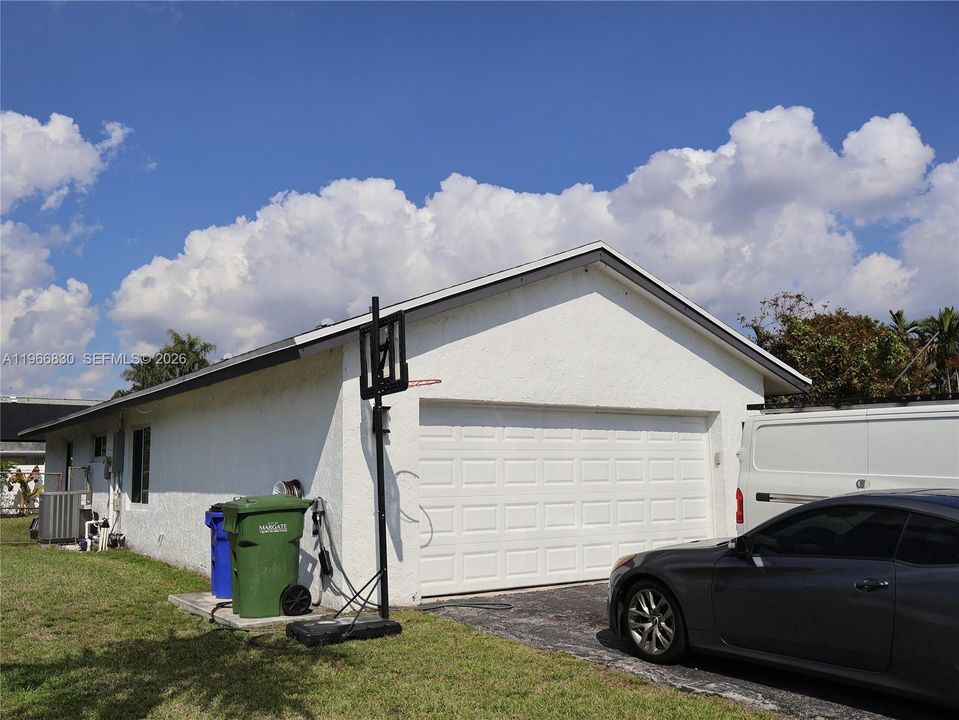 For Rent: $4,500 (3 beds, 2 baths, 1526 Square Feet)