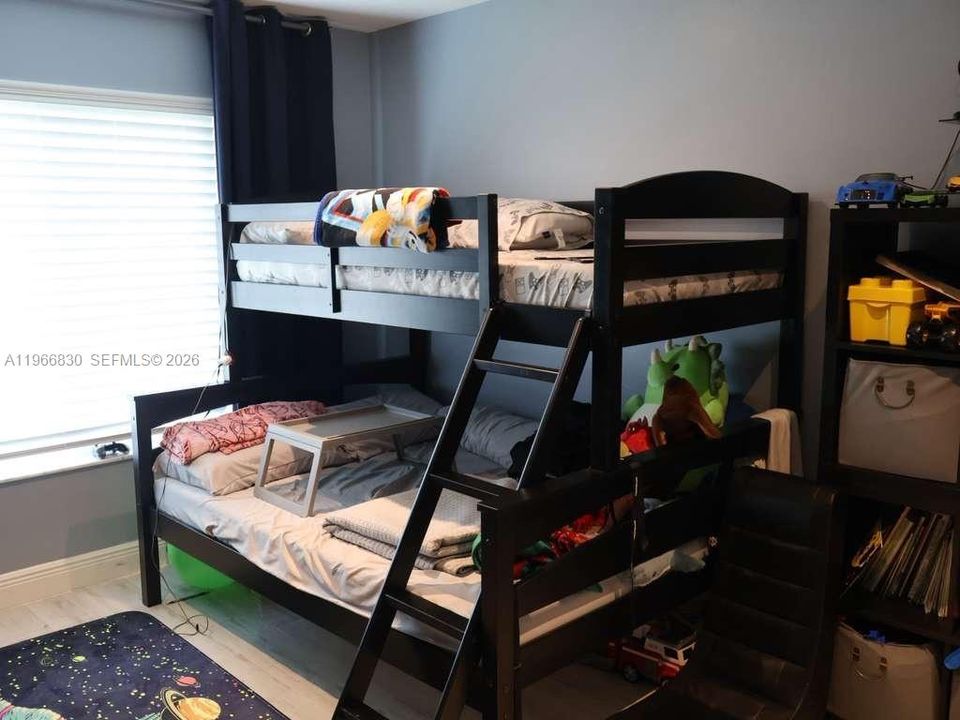 For Rent: $4,500 (3 beds, 2 baths, 1526 Square Feet)