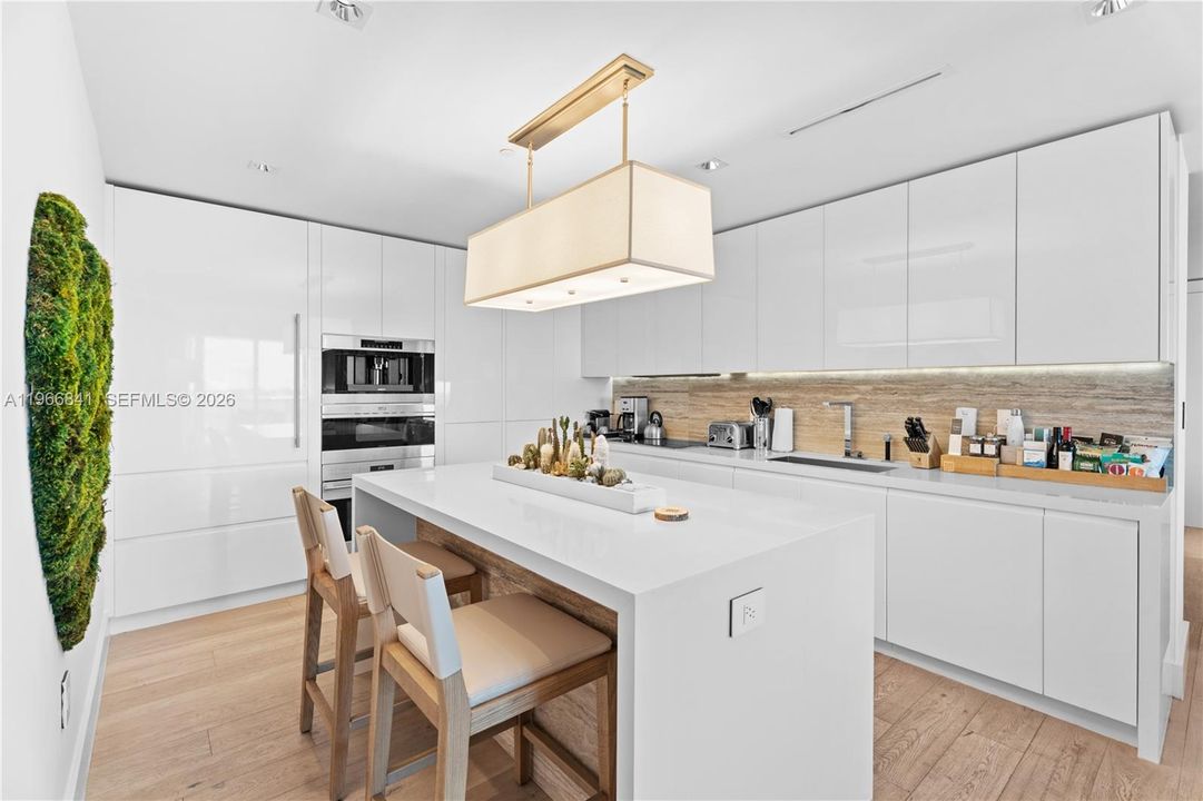 For Sale: $6,499,000 (3 beds, 3 baths, 1943 Square Feet)