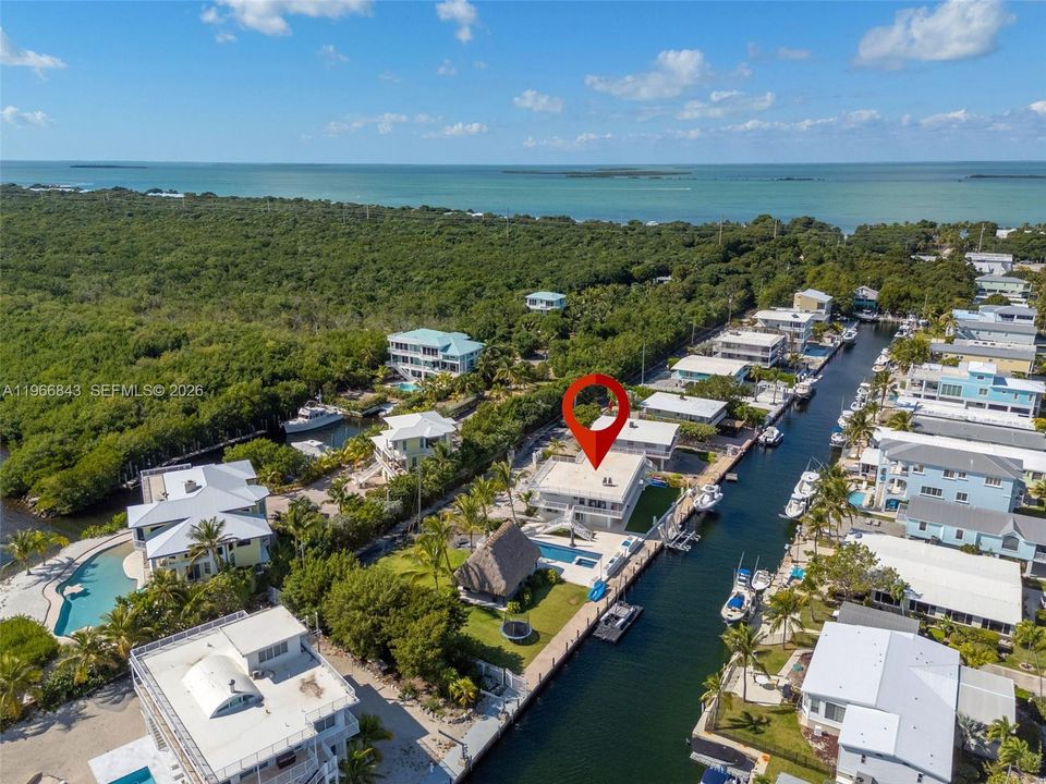 Recently Sold: $2,980,000 (3 beds, 2 baths, 1540 Square Feet)