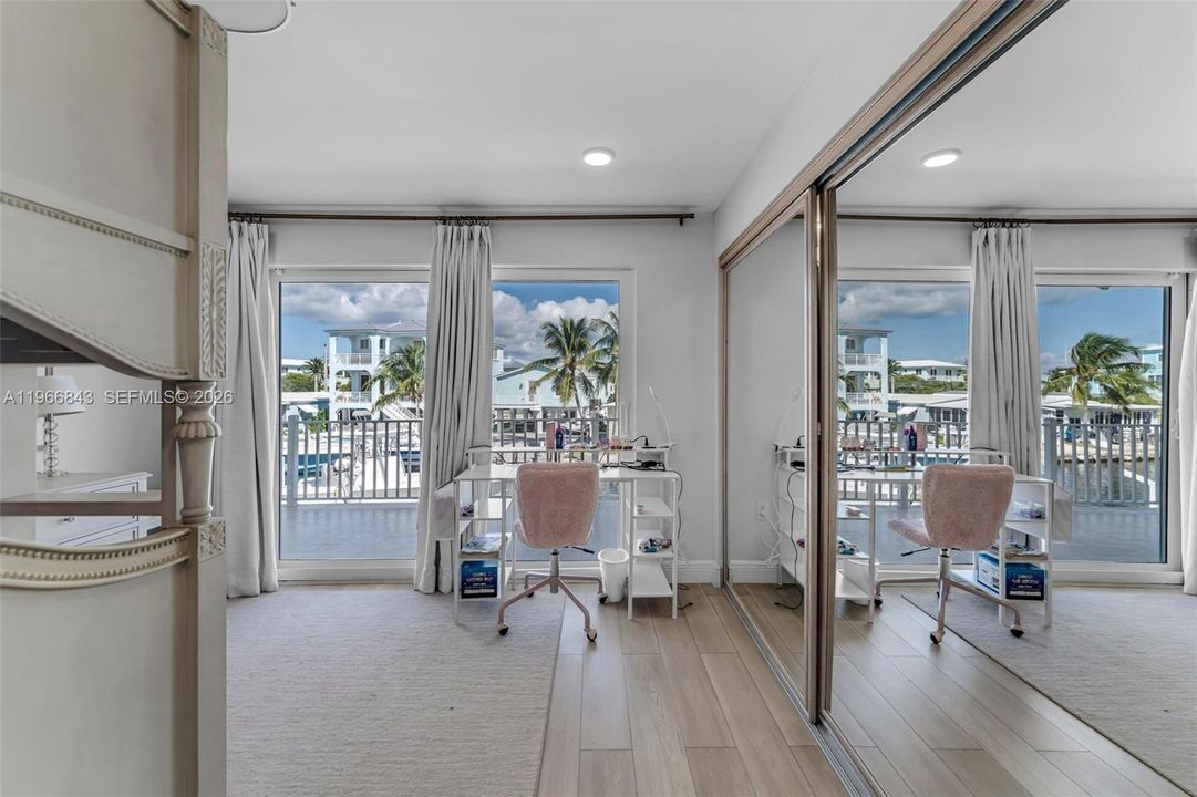 Recently Sold: $2,980,000 (3 beds, 2 baths, 1540 Square Feet)