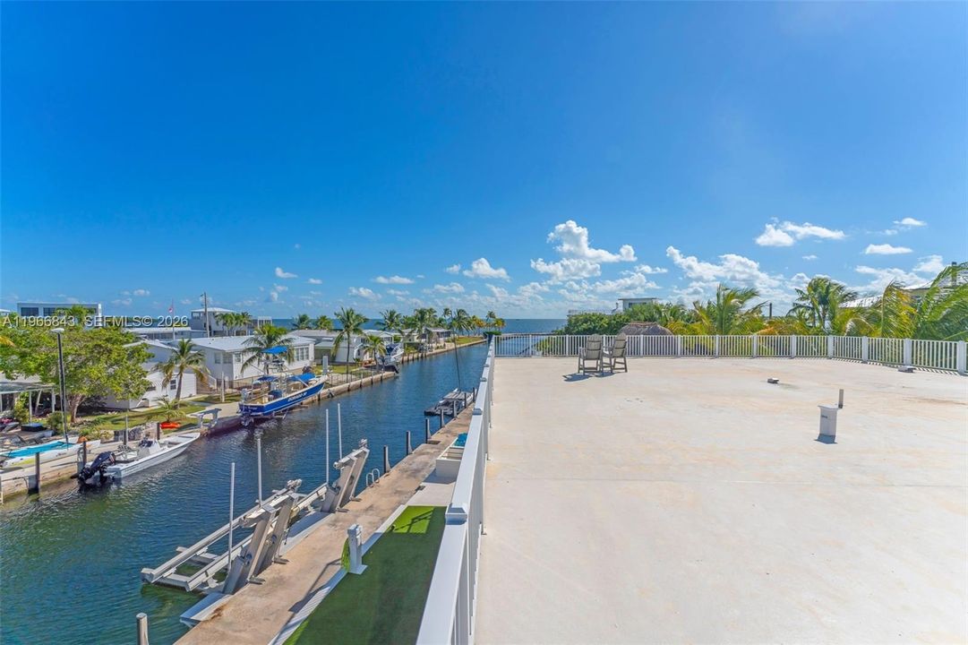 Recently Sold: $2,980,000 (3 beds, 2 baths, 1540 Square Feet)