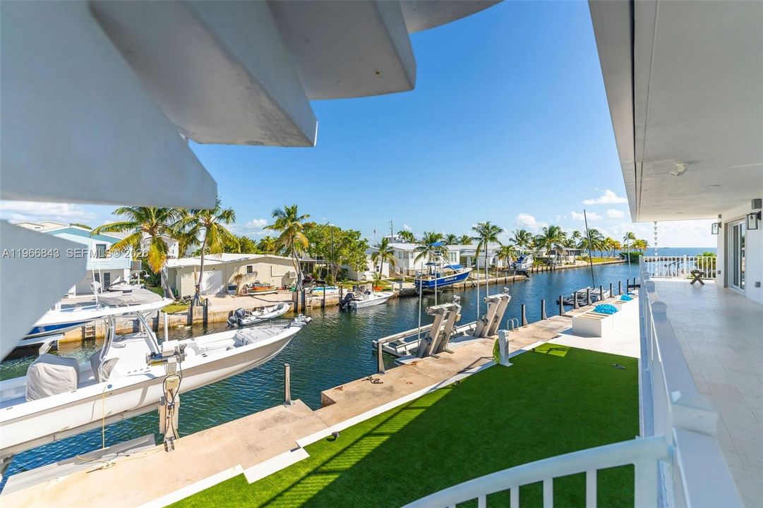 Recently Sold: $2,980,000 (3 beds, 2 baths, 1540 Square Feet)