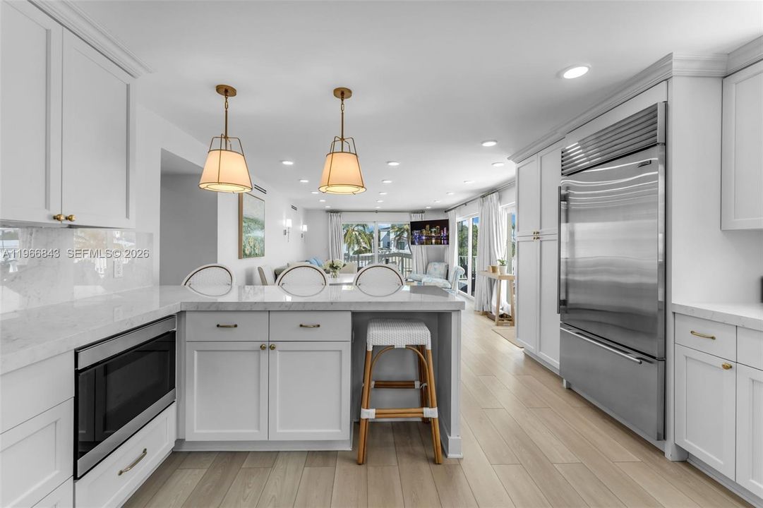 Recently Sold: $2,980,000 (3 beds, 2 baths, 1540 Square Feet)