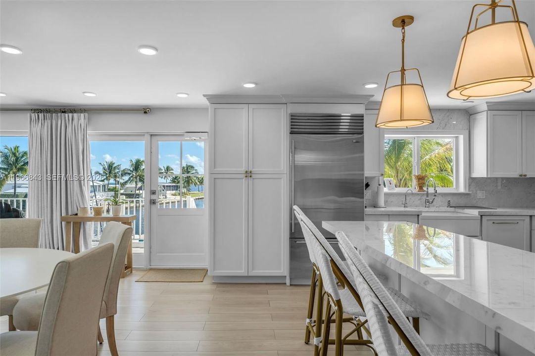 Recently Sold: $2,980,000 (3 beds, 2 baths, 1540 Square Feet)