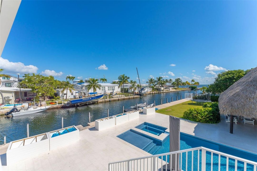 Recently Sold: $2,980,000 (3 beds, 2 baths, 1540 Square Feet)