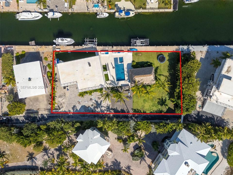 Recently Sold: $2,980,000 (3 beds, 2 baths, 1540 Square Feet)