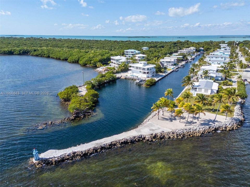 Recently Sold: $2,980,000 (3 beds, 2 baths, 1540 Square Feet)