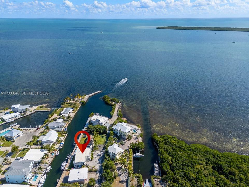 Recently Sold: $2,980,000 (3 beds, 2 baths, 1540 Square Feet)