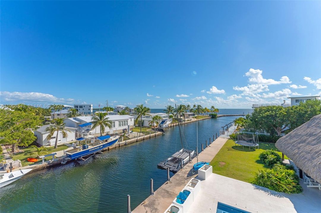 Recently Sold: $2,980,000 (3 beds, 2 baths, 1540 Square Feet)