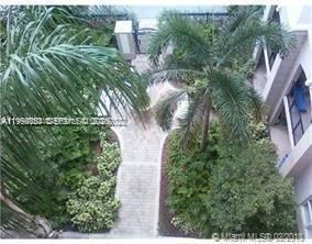 For Sale: $388,900 (1 beds, 1 baths, 715 Square Feet)