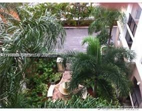 For Sale: $388,900 (1 beds, 1 baths, 715 Square Feet)