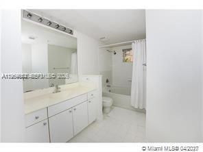 For Sale: $388,900 (1 beds, 1 baths, 715 Square Feet)