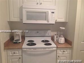 For Sale: $388,900 (1 beds, 1 baths, 715 Square Feet)