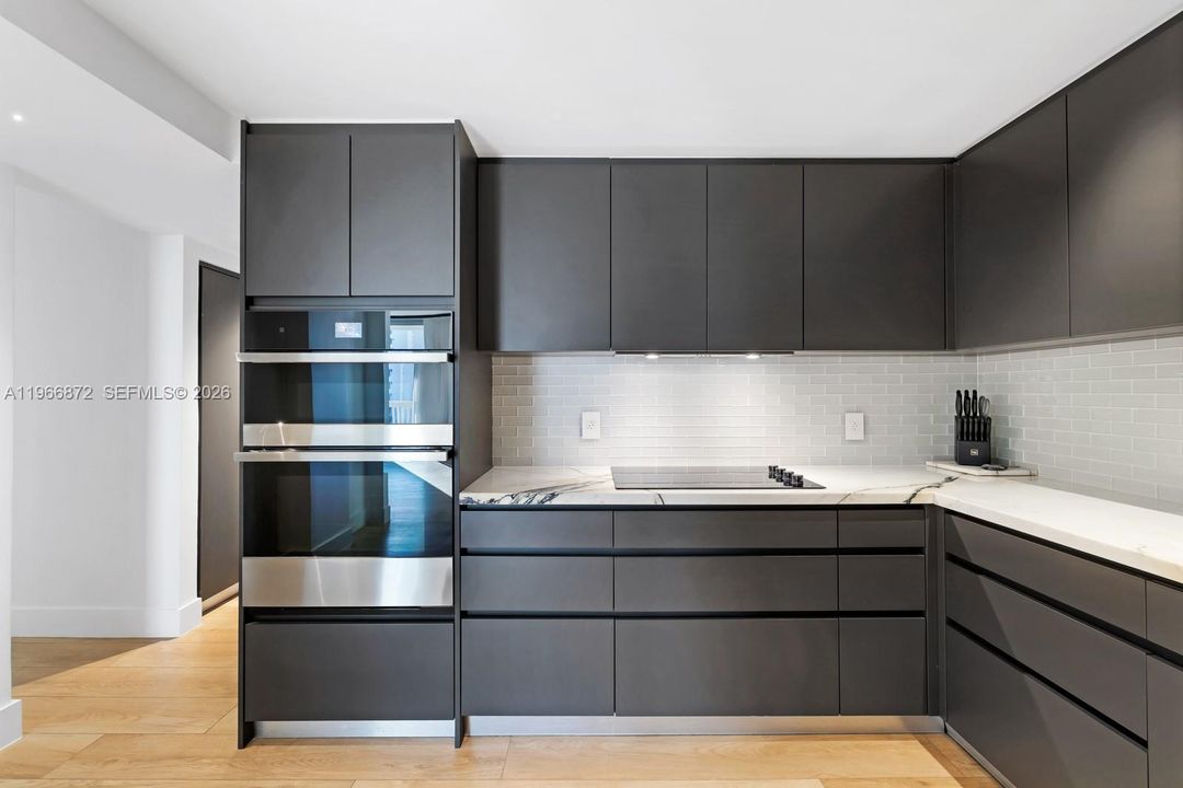 For Sale: $1,799,000 (3 beds, 2 baths, 2428 Square Feet)