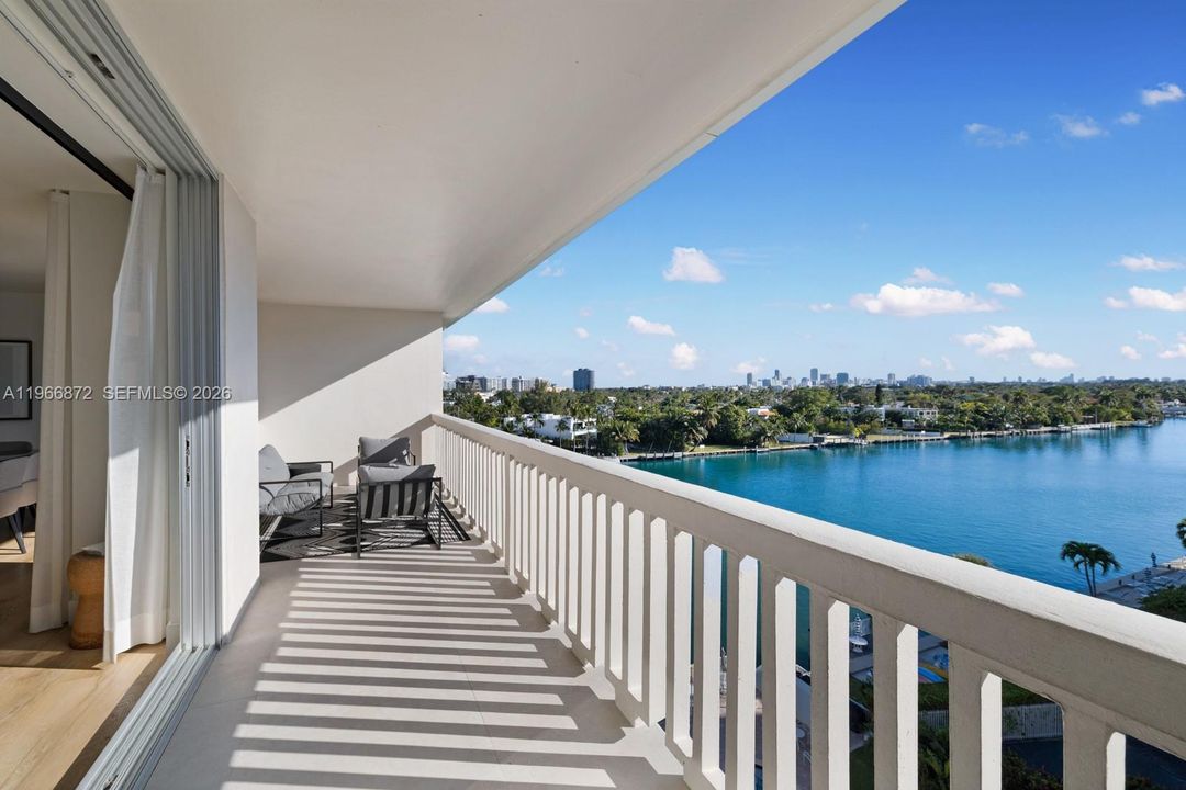 For Sale: $1,799,000 (3 beds, 2 baths, 2428 Square Feet)