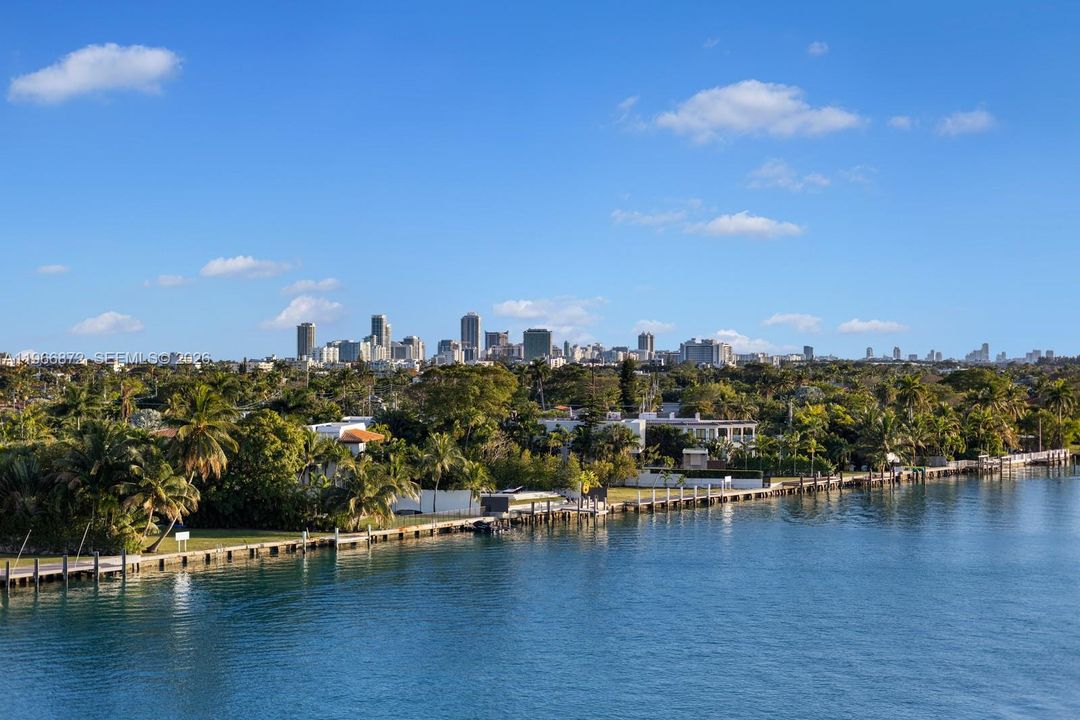 For Sale: $1,799,000 (3 beds, 2 baths, 2428 Square Feet)