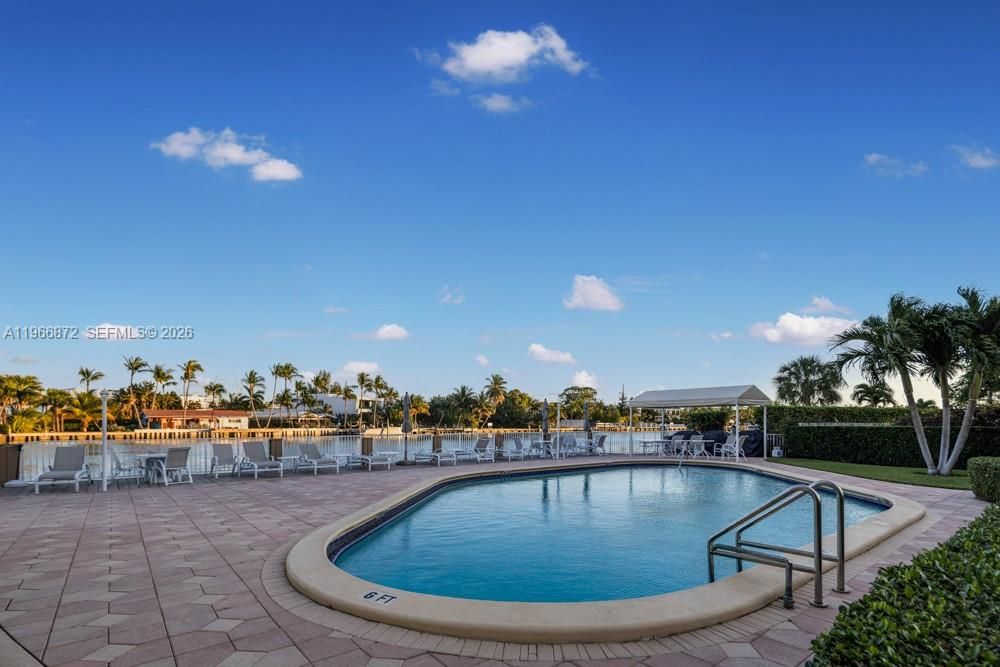 For Sale: $1,799,000 (3 beds, 2 baths, 2428 Square Feet)