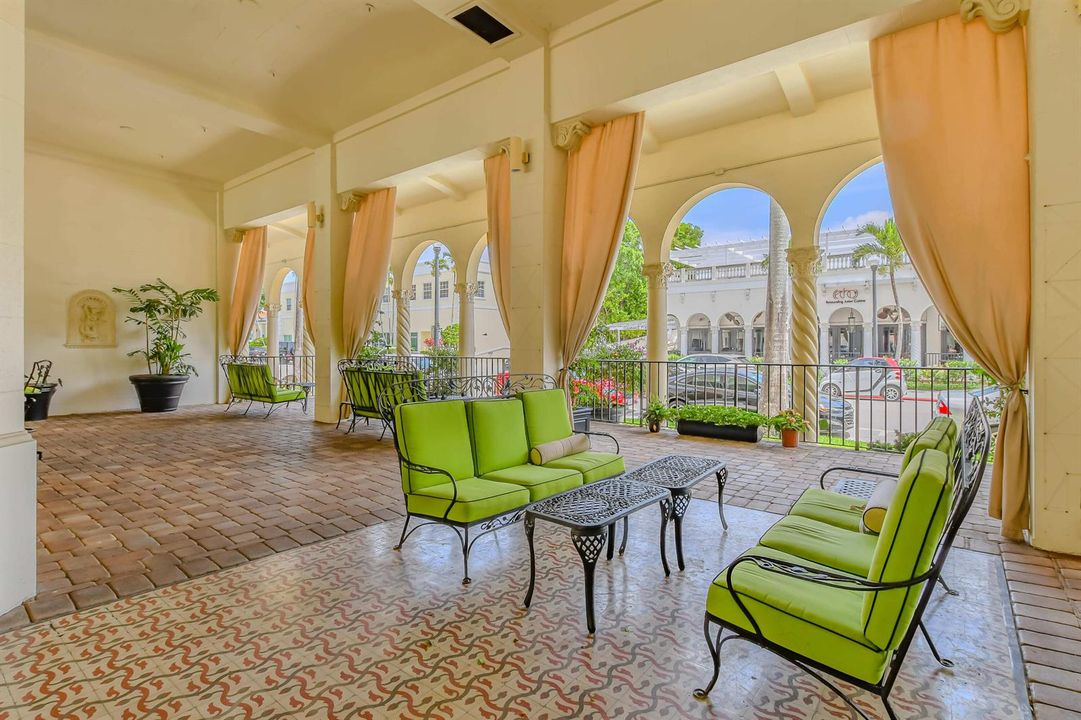Palm Beach Hotel Condo